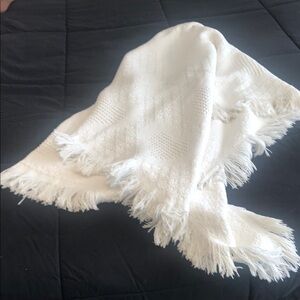 Elegant White Fringed Throw Blanket